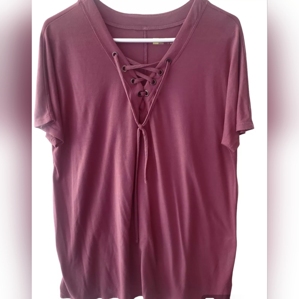 Xersion Women’s T-shirt Top Tee XXL 2X Brown Lace Up V-Neck Short Sleeve Stretc
